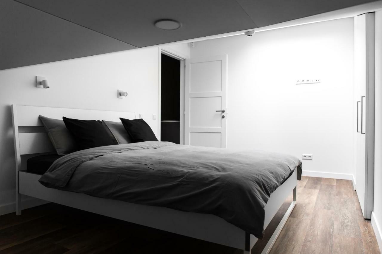 Deluxe Apartments By Hostlovers Kaunas Exteriör bild